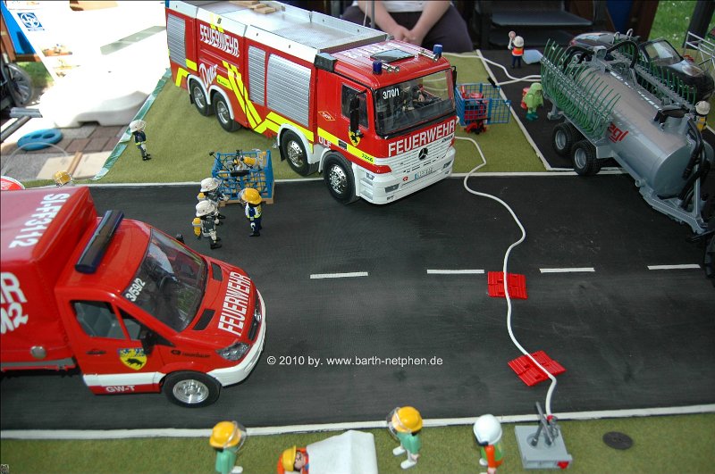 Feuerwehrtisch_100606 005_prot.jpg